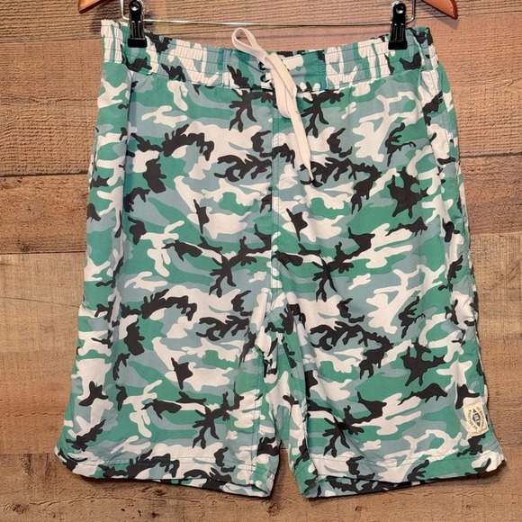Life Is Good Other - 🌻 Life Is Good Green Camo Board Shorts Swim Trunks Men's size Large Swim Vacay